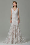 V-neck Lace Sheath Beaded Applique Open-Back Sleeveless Sheath Dress/Wedding Dress with a Brush/Sweep Train