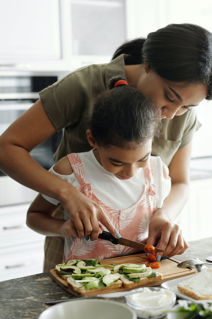 https://www.pexels.com/photo/mother-and-daughter-preparing-avocado-toast-4259708/