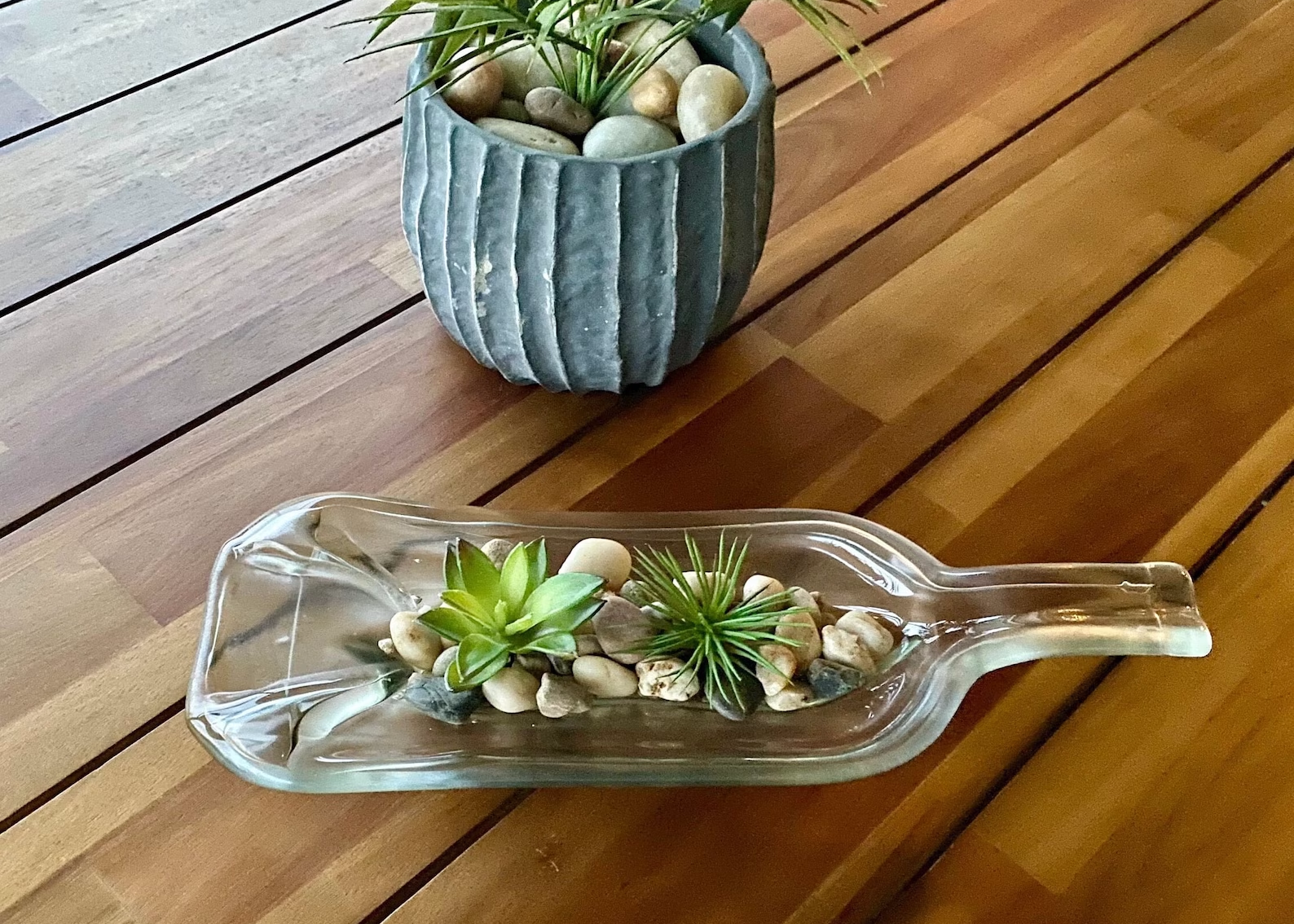 Serving tray made by bottle slumping
