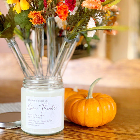 Give Thanks Candle with pumpkins 