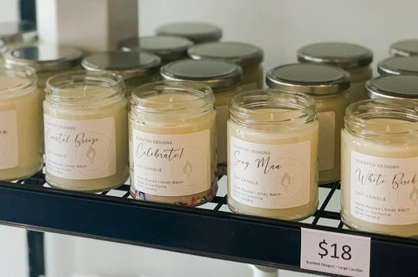 candle scent collection for wholesale in a retail store