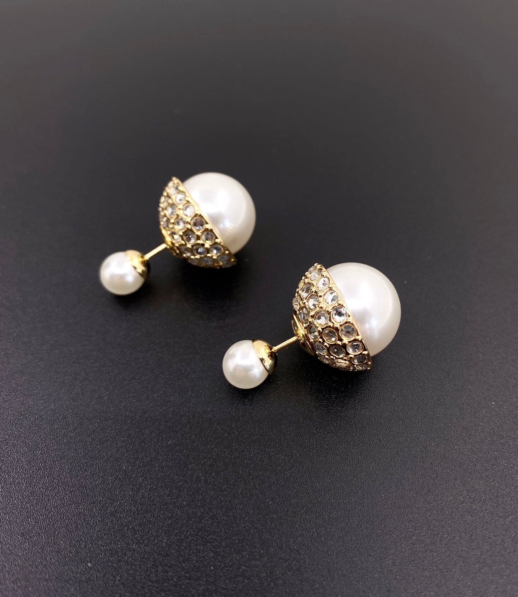 Dior-sized pearl Ear Studs