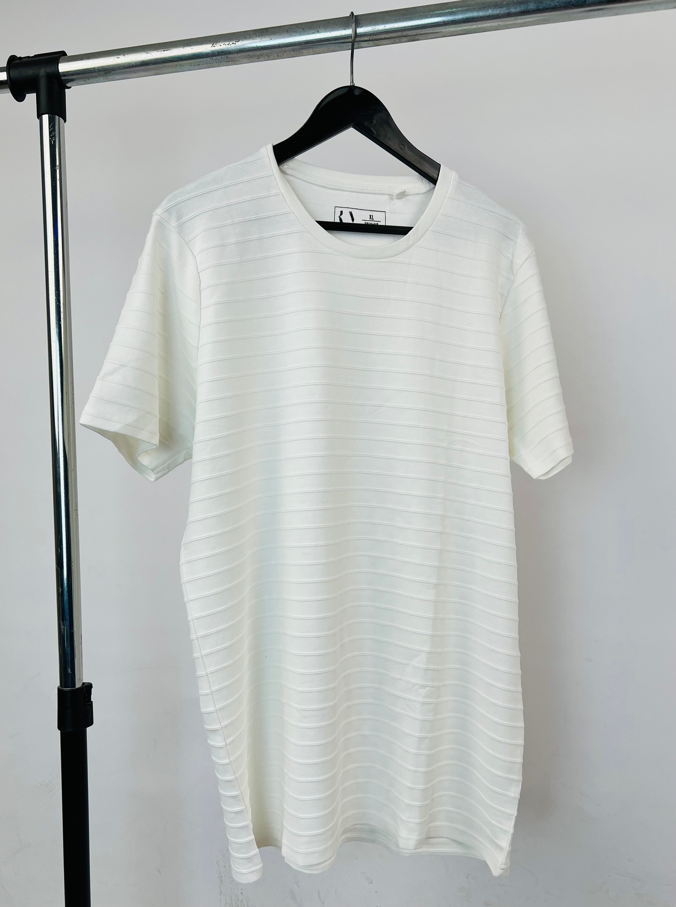 Renuar Textured T-shirt in white – Garmisland
