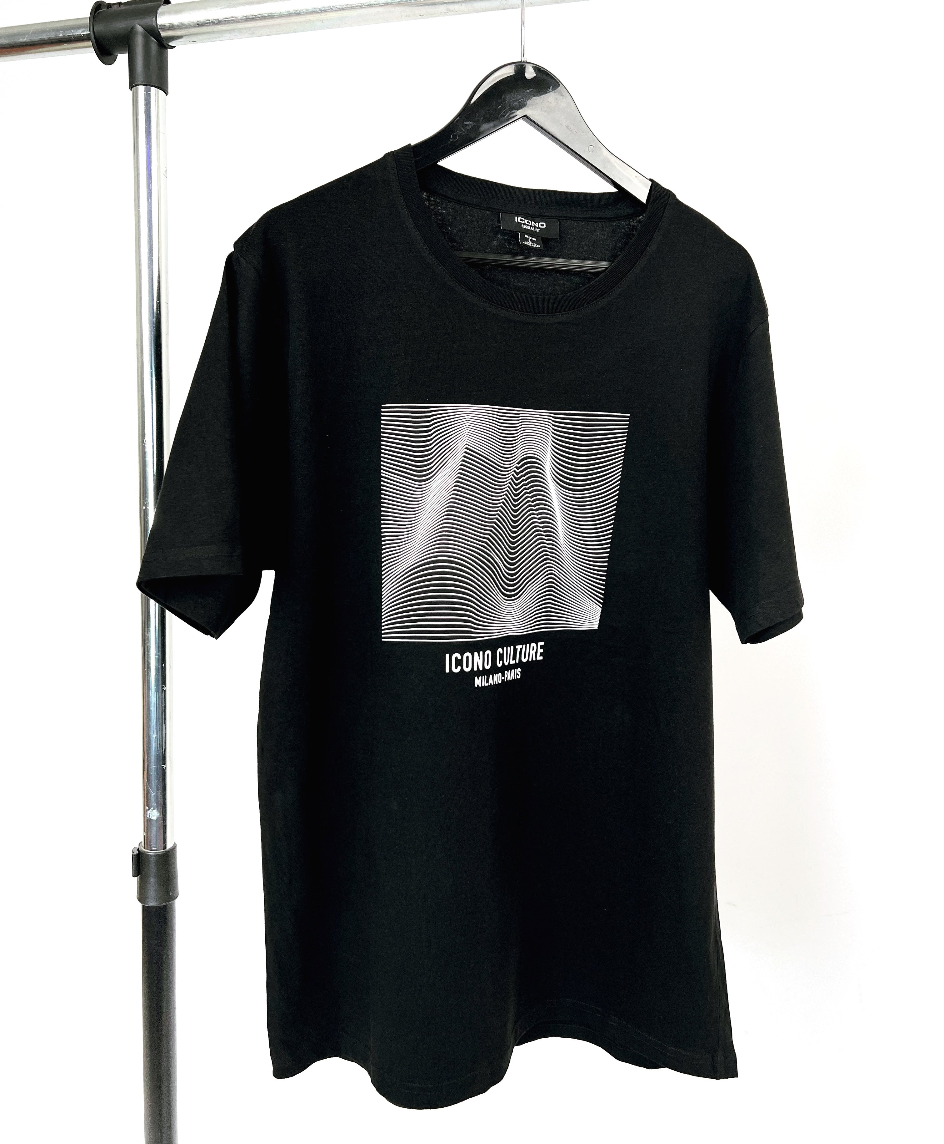ICONO Couture print T-shirt in black – Garmisland