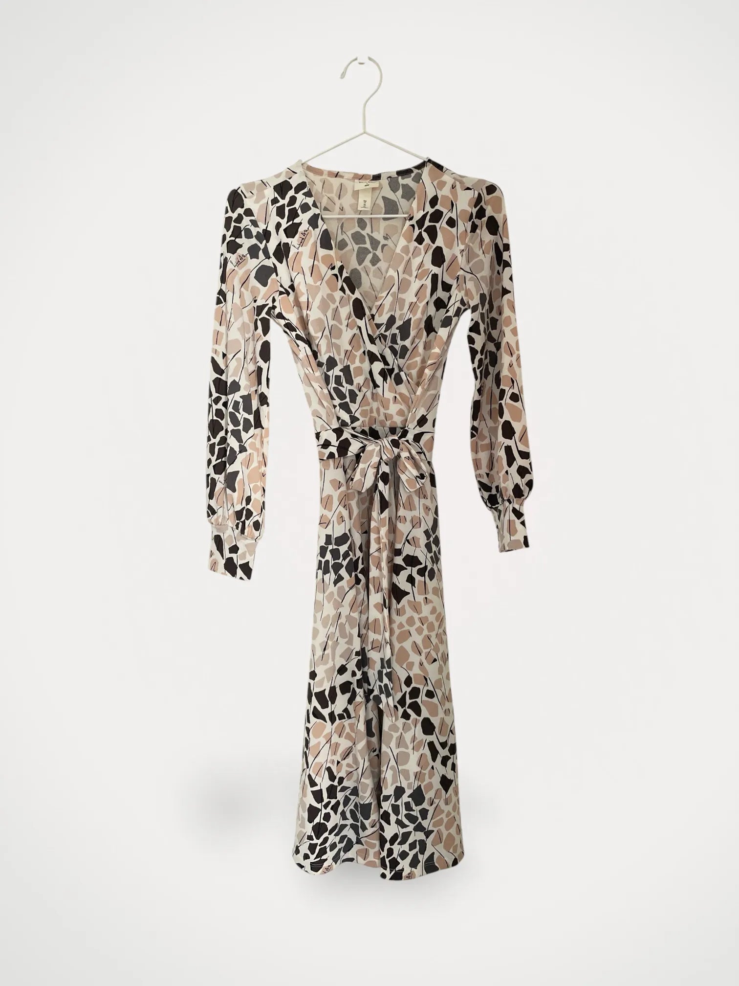 image of Richard Allen x H&M-klänning