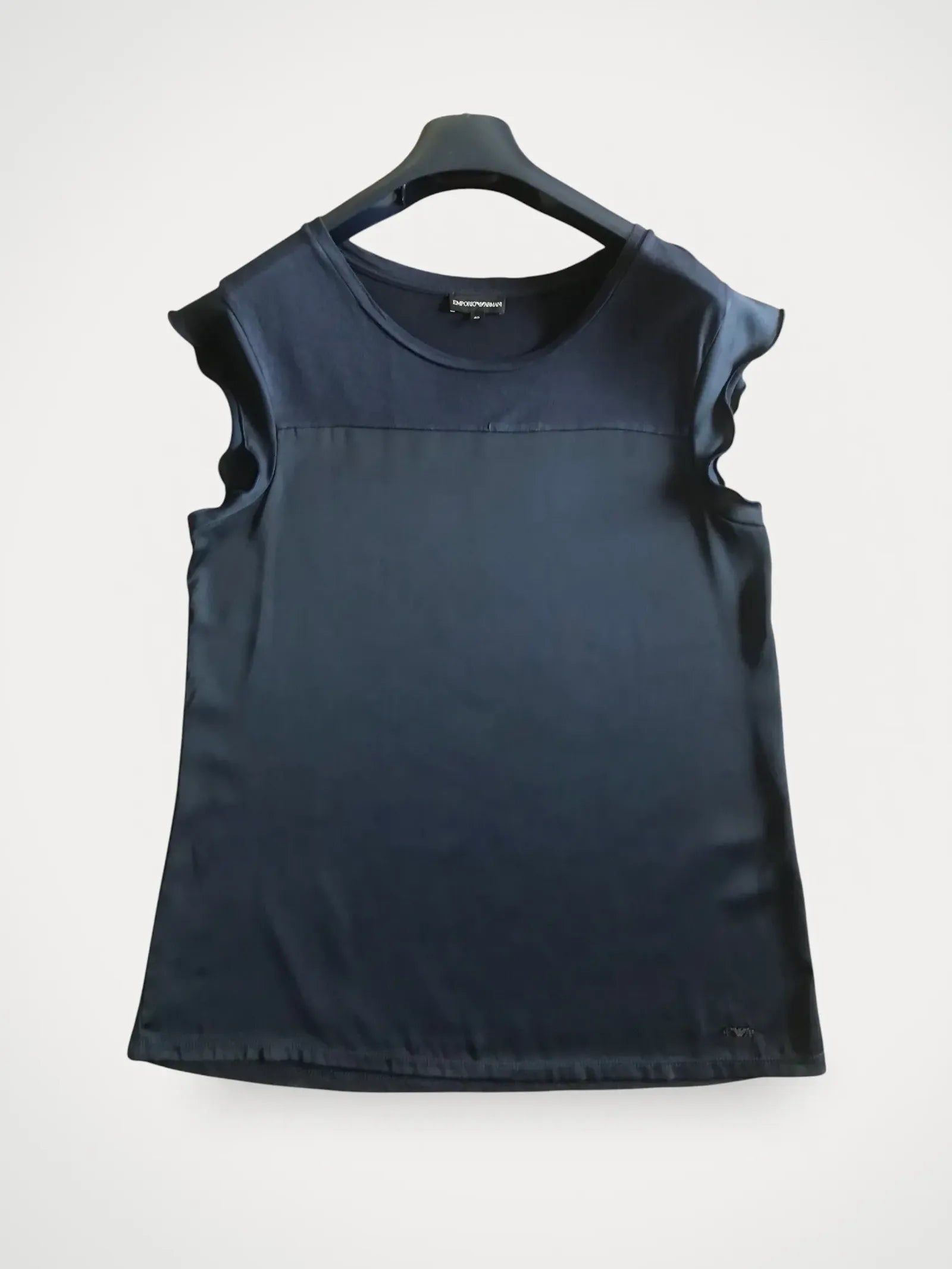 image of Armani-topp