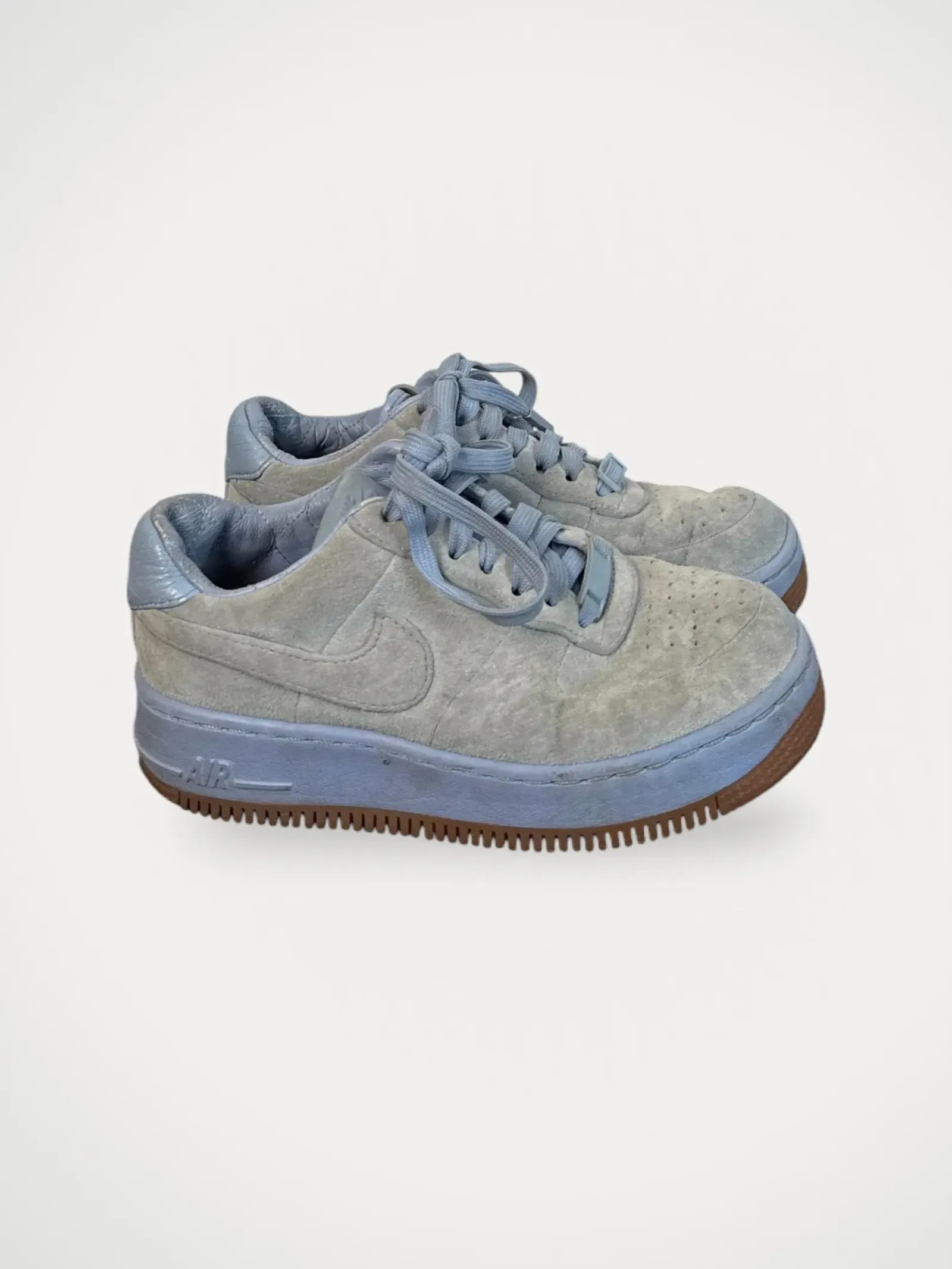 image of Nike-sneakers