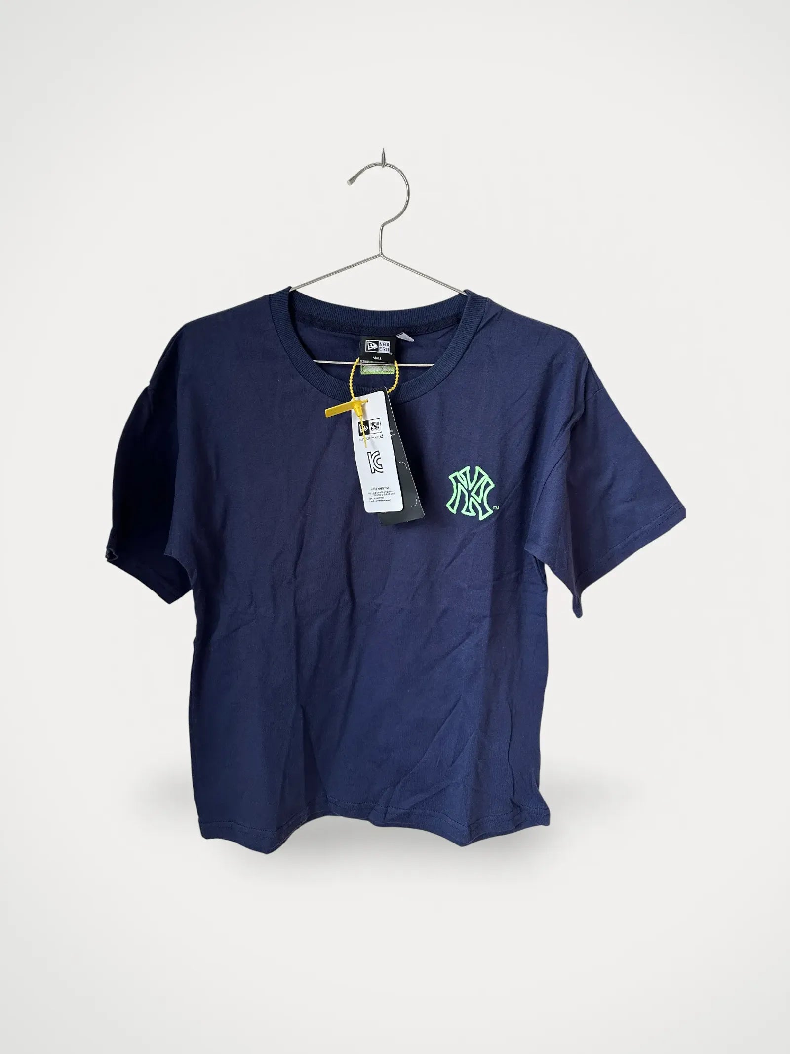 image of New Era-t-shirt NWT