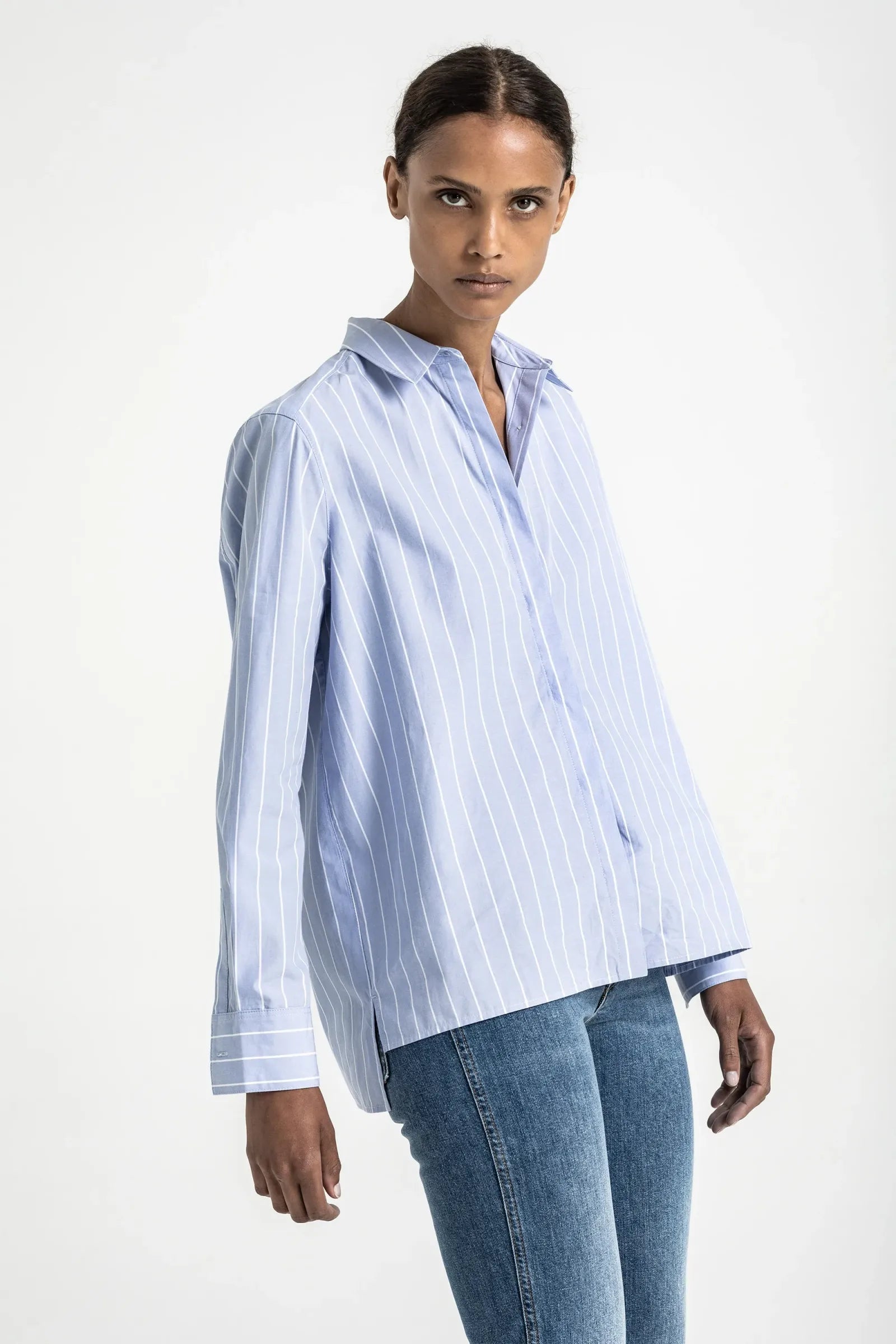 image of Dagmar Felinda Organic Cotton-skjorta