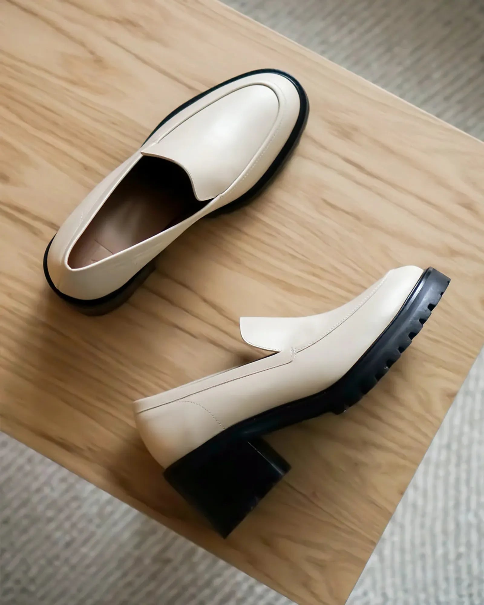 image of Flattered Saga Creme Leather-skinnloafers