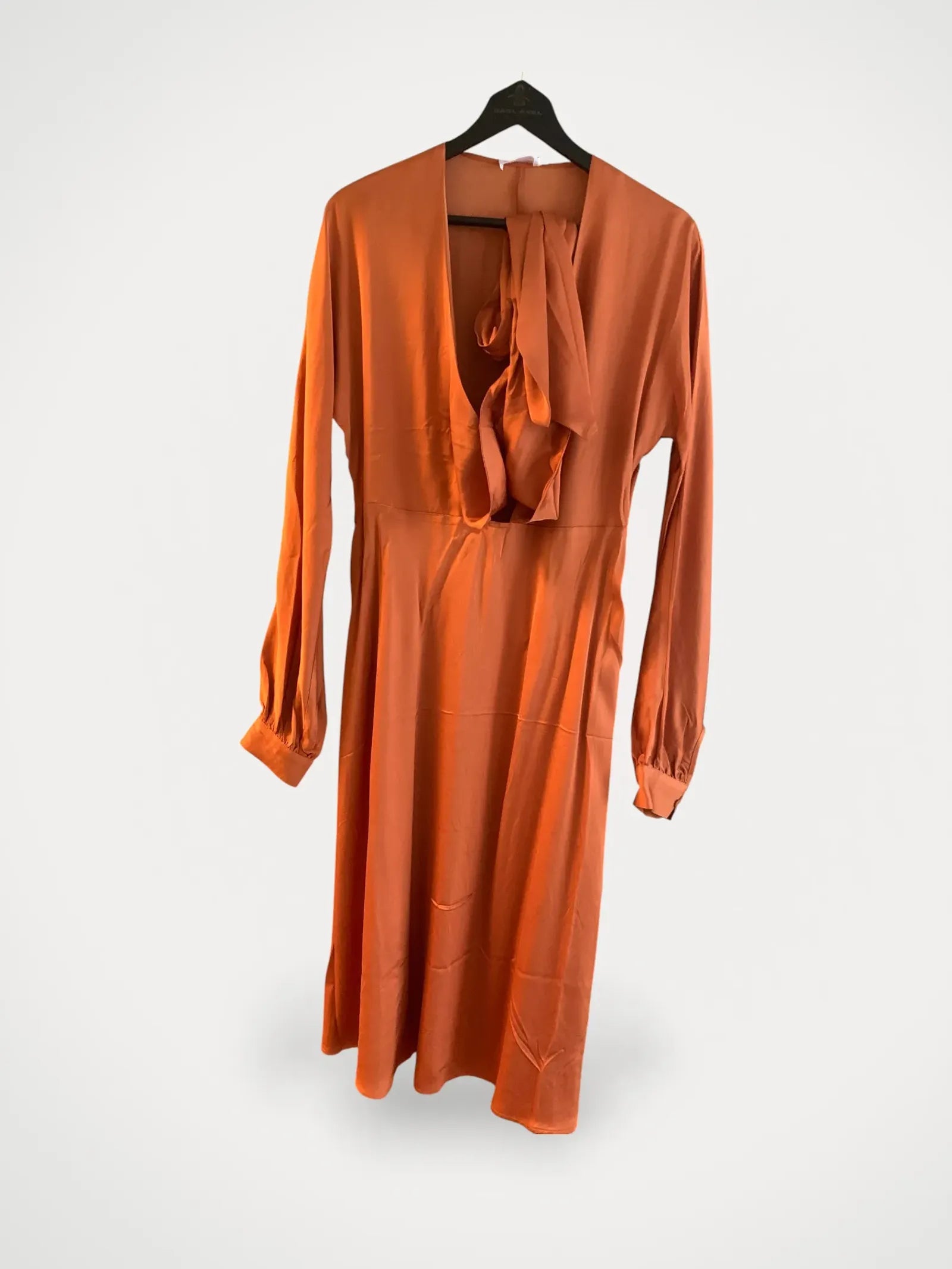 image of 2NDDAY Serene Fluid Satin-klänning NWT