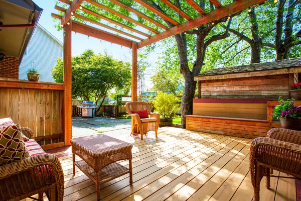 Backyard-Deck-With-Wicker-Furniture