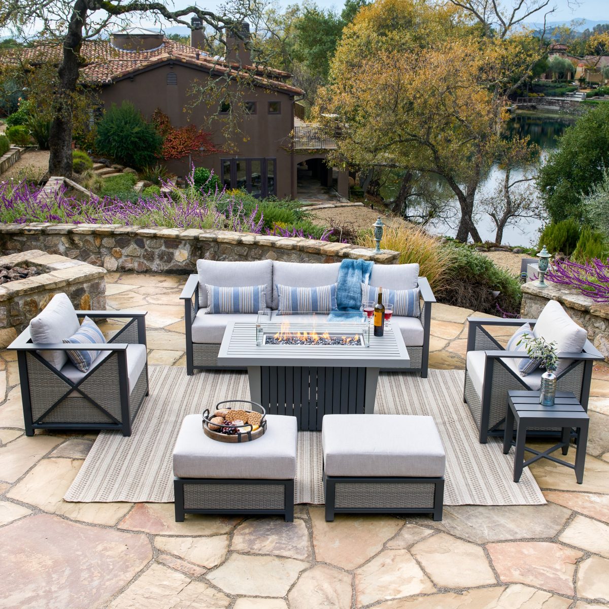 fall-outdoor-party-ideas-outdoor-patio-furniture