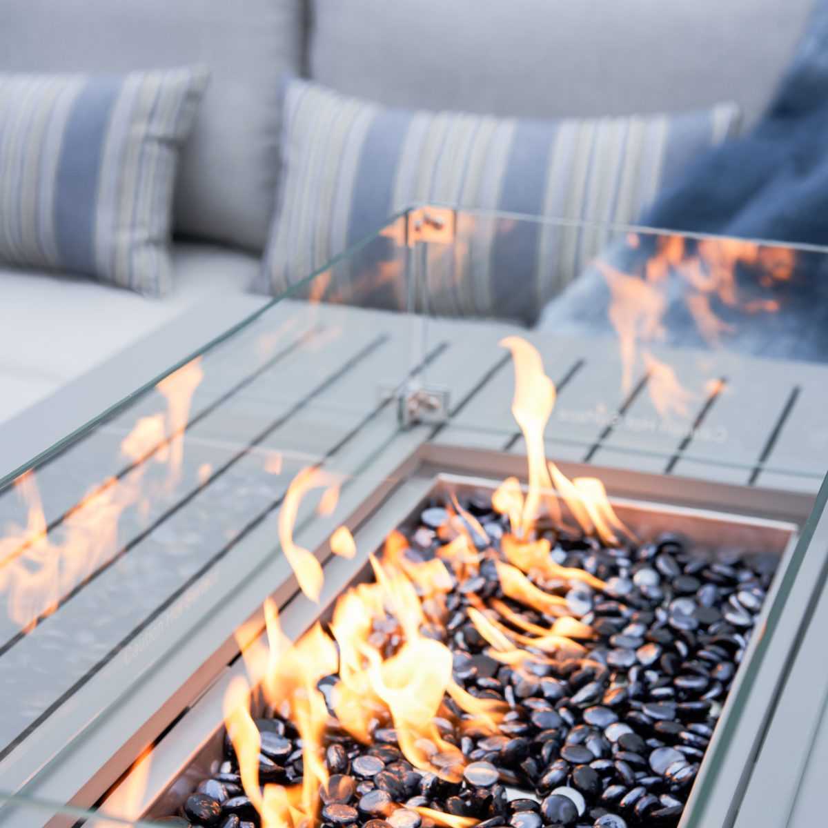 patio-trends-fire-table