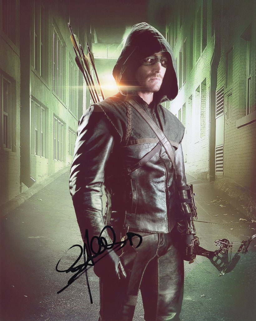 Stephen Amell Signed Photo