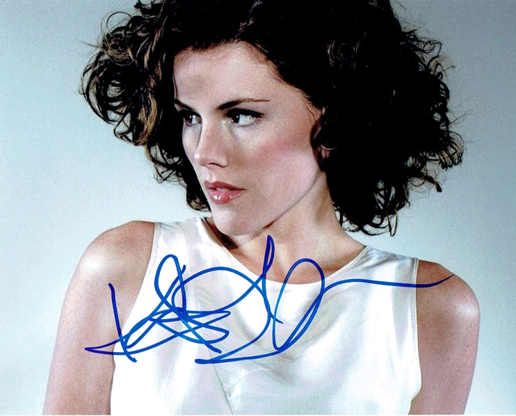 Kathleen Robertson Signed Photo