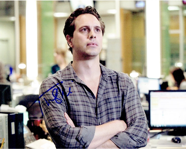 Thomas Sadoski Signed Photo