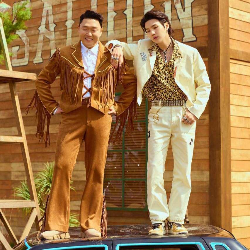 All Of PSY's Outfits in 