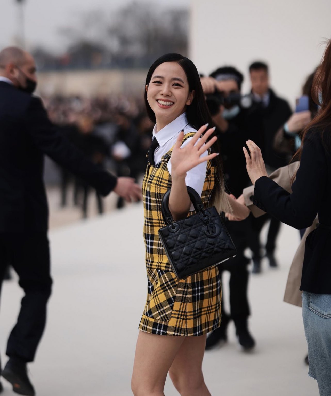 jisoo dior soldoutTikTok Search