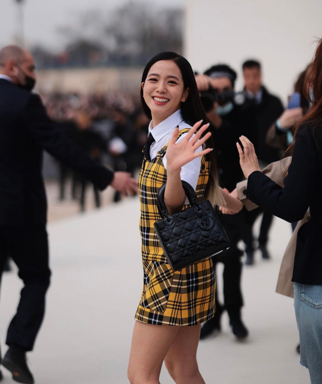 Jisoo At Dior Fashion Show 2022 unnielooks