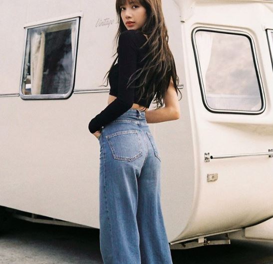 Blankpink Lisa-inspired High Waist Wide Leg Jeans