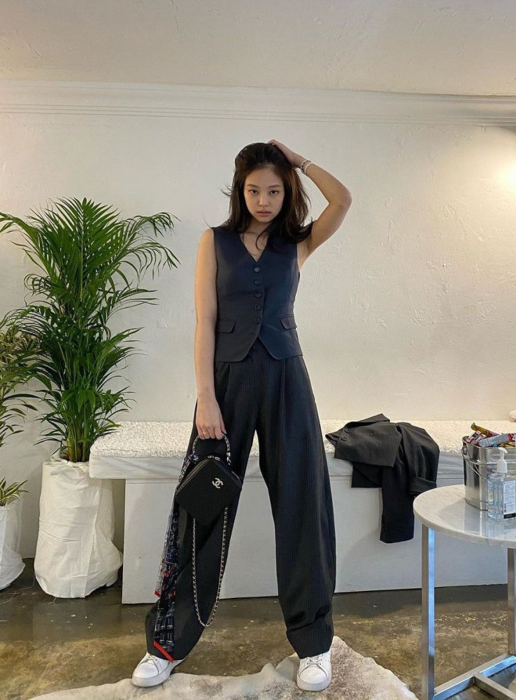 jennie suit outfit