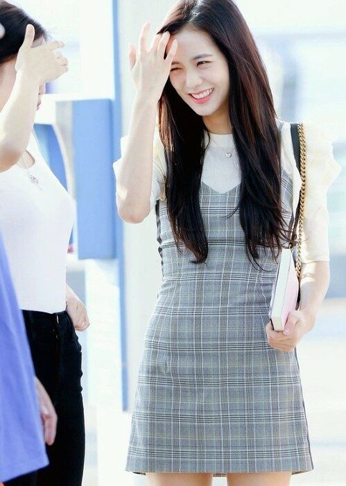 Blackpink Jisoo-Inspired Grey Checkered Dress – unnielooks