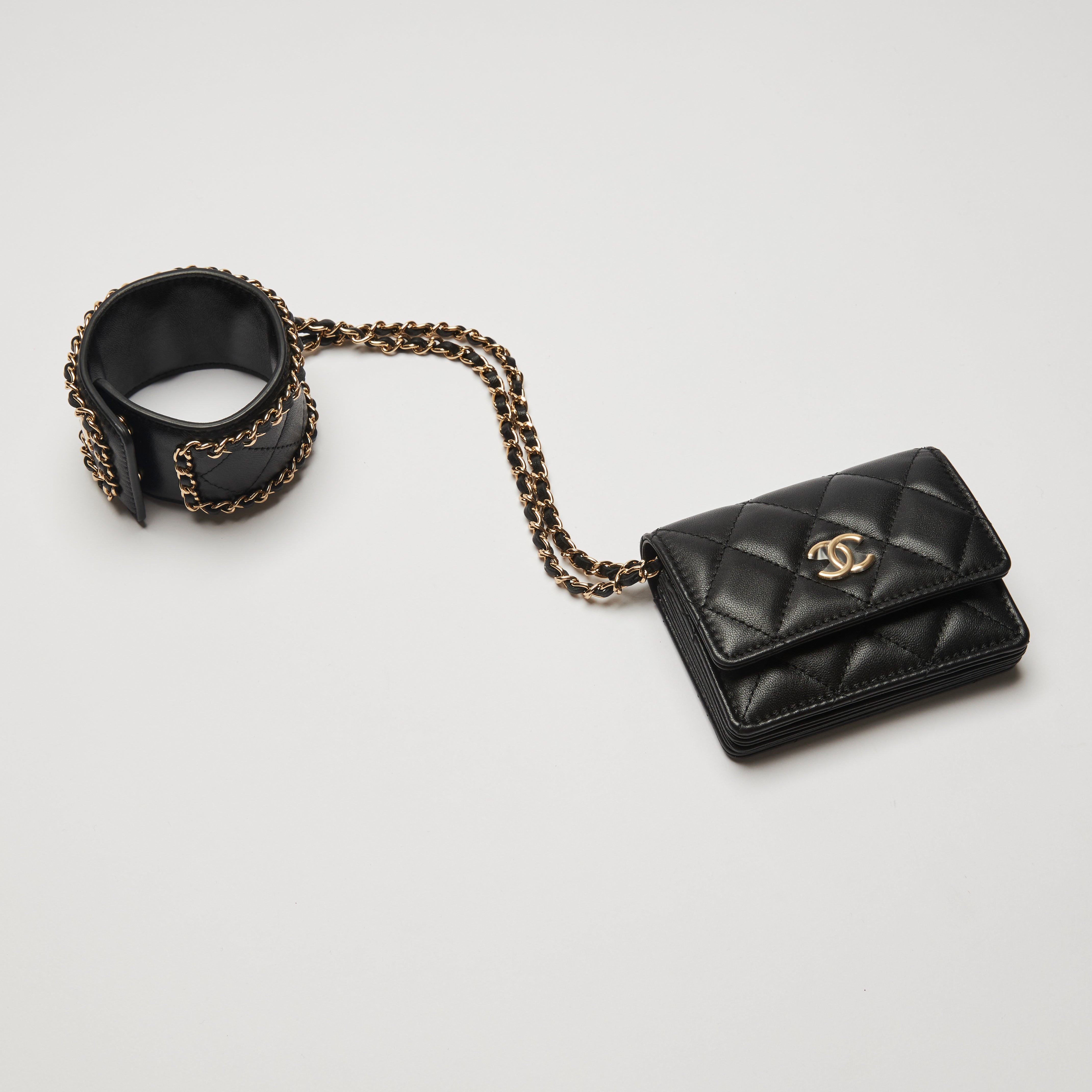 Louis Vuitton Twist Chain Wallet Limited Edition Chain Flower Print Epi  Leather at 1stDibs  louis vuitton black flower wallet, louis vuitton card  holder with chain, black flower louis vuitton wallet