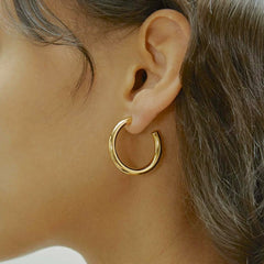 Salve ‘Alia’ Minimal Dainty Tube Hoop Earrings