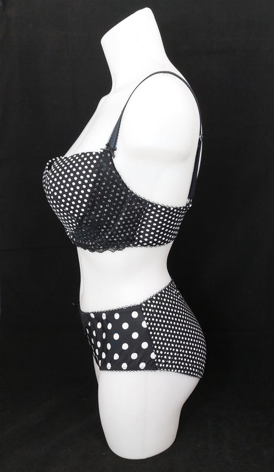 Ex Boux Avenue Bra Push-Up Plunge Underwired Polka Dot Brand New –  Worsley_wear