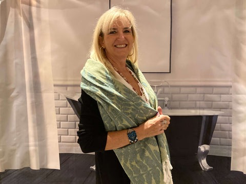 Carolyn Ray of Journeywoman posing with Pomp & Sass Turkish towels