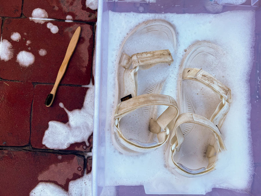 how to clean teva sandals