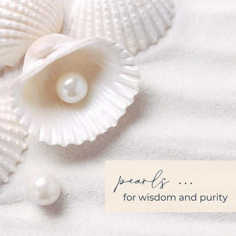 Pearls for wisdom and purity in jewellery