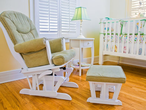 https://cdn.shopify.com/s/files/1/0645/7661/8744/files/Blog_Post_-_Breastfeeding_Rocking_Chair_480x480.jpg?v=1696021784