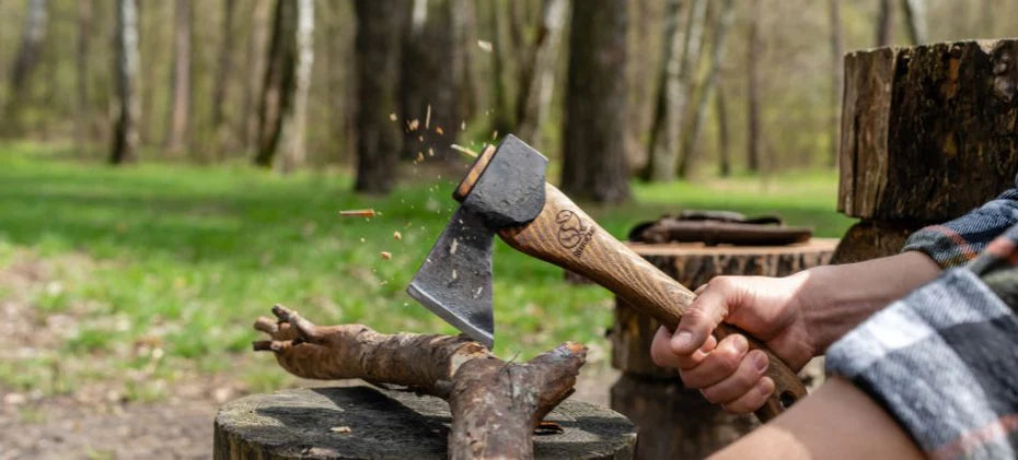 chopping with a bushcraft axe