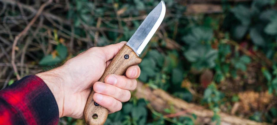 blade of a bushcraft knife
