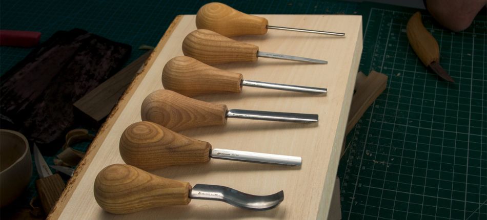 What are the different types of woodcarving chisel? - Wonkee Donkee Tools