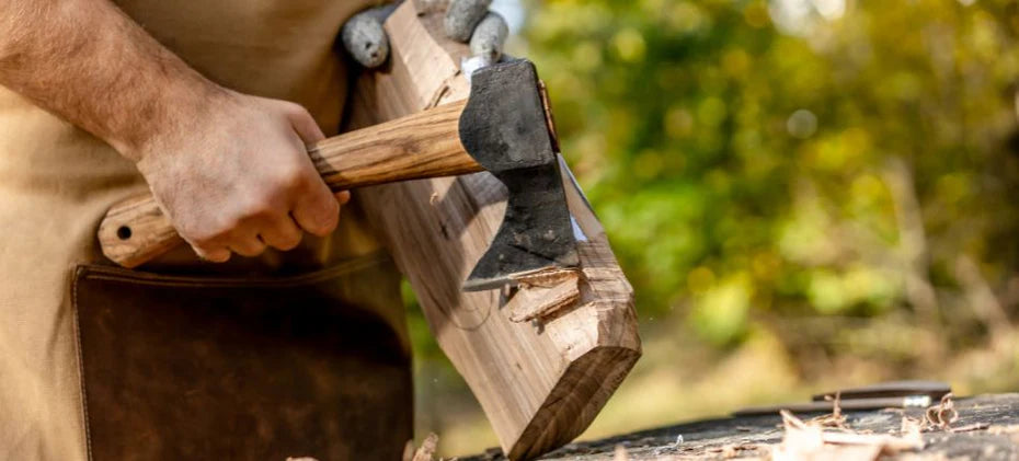 carving with a bushcraft knive