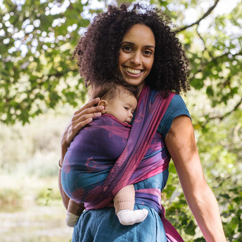 spread squat position in baby wrap