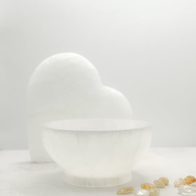 Product Image of Pedestal Selenite Bowl #1