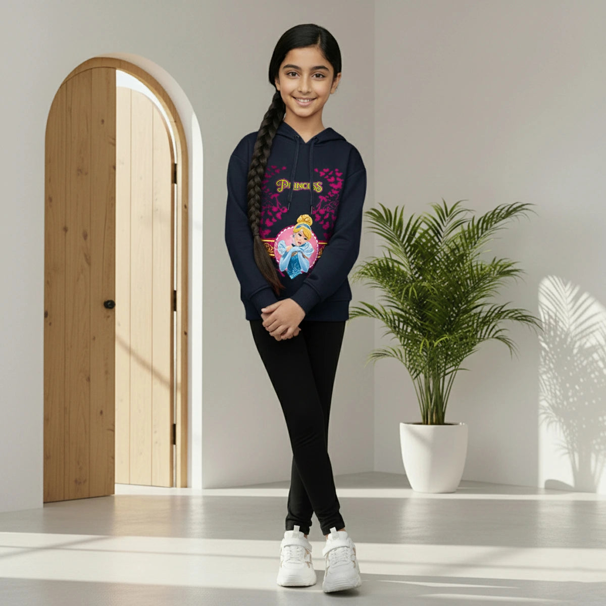 Girls' hooded graphic sweatshirt with long sleeves