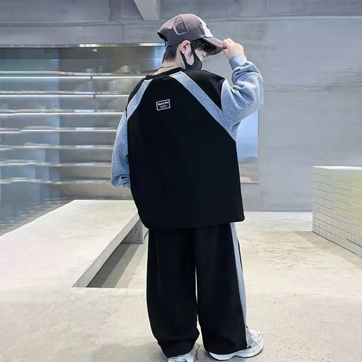 Boys Black Alphanumeric Printed Oversized t-Shirt With Pants Set Sets