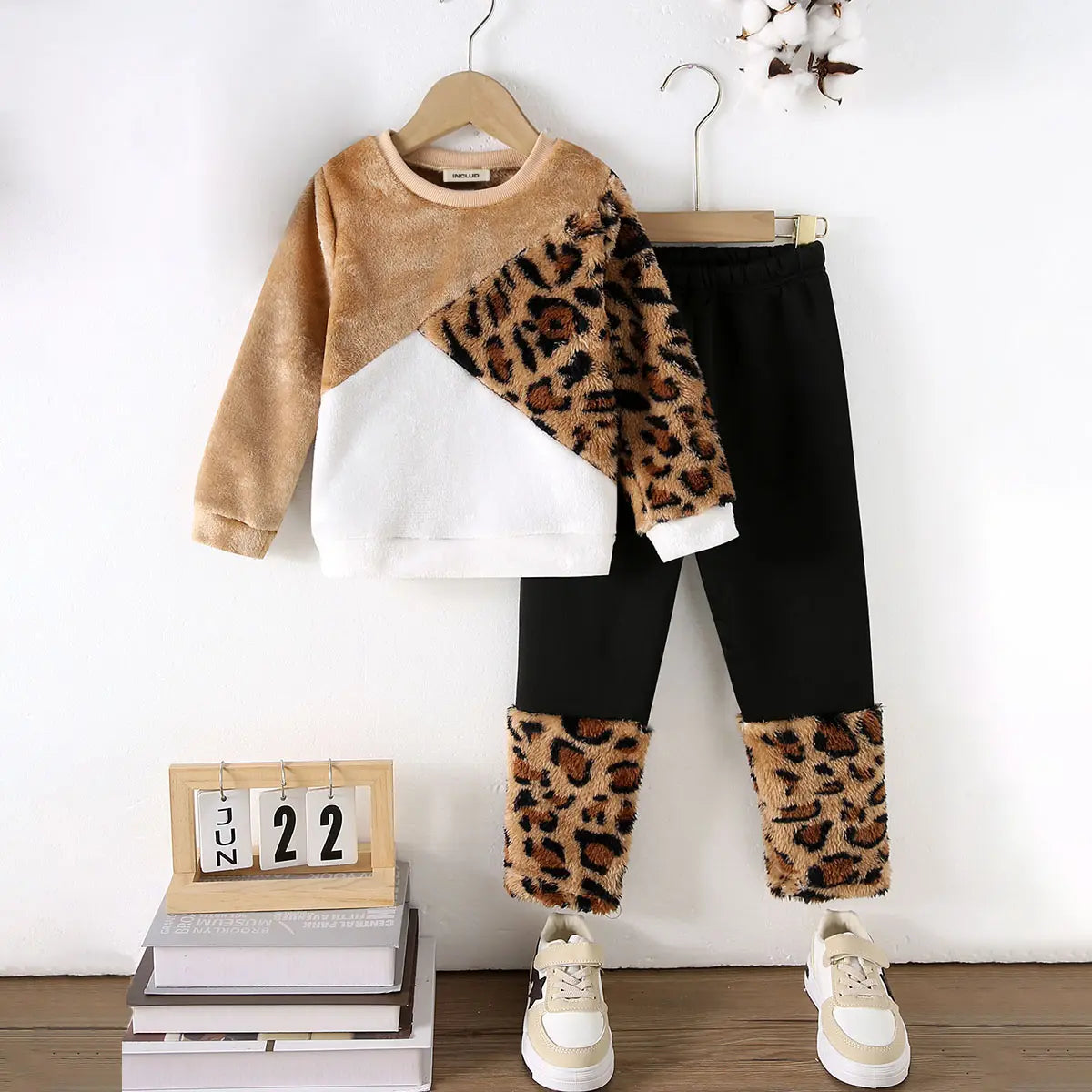 Girls Brown Leopard Print Sweatshirt With Legging Sets 2 pc. Sets Brown 3-4 Y