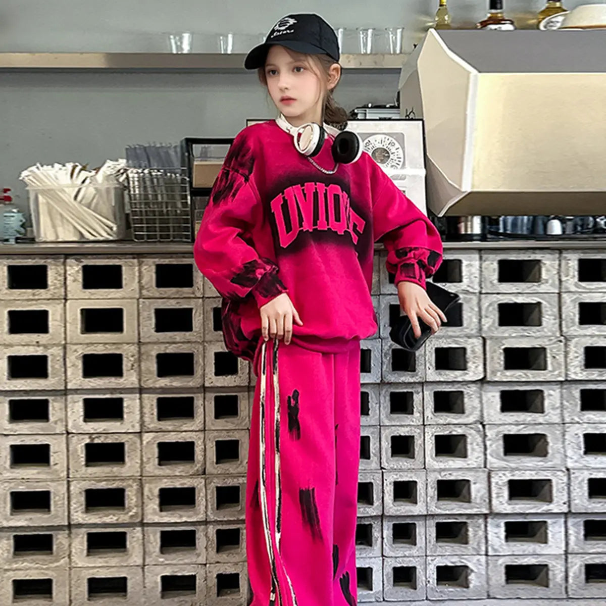 Girls Pink Typographic Printed Sweatshirt With Wide Leg Pant Sets Sets