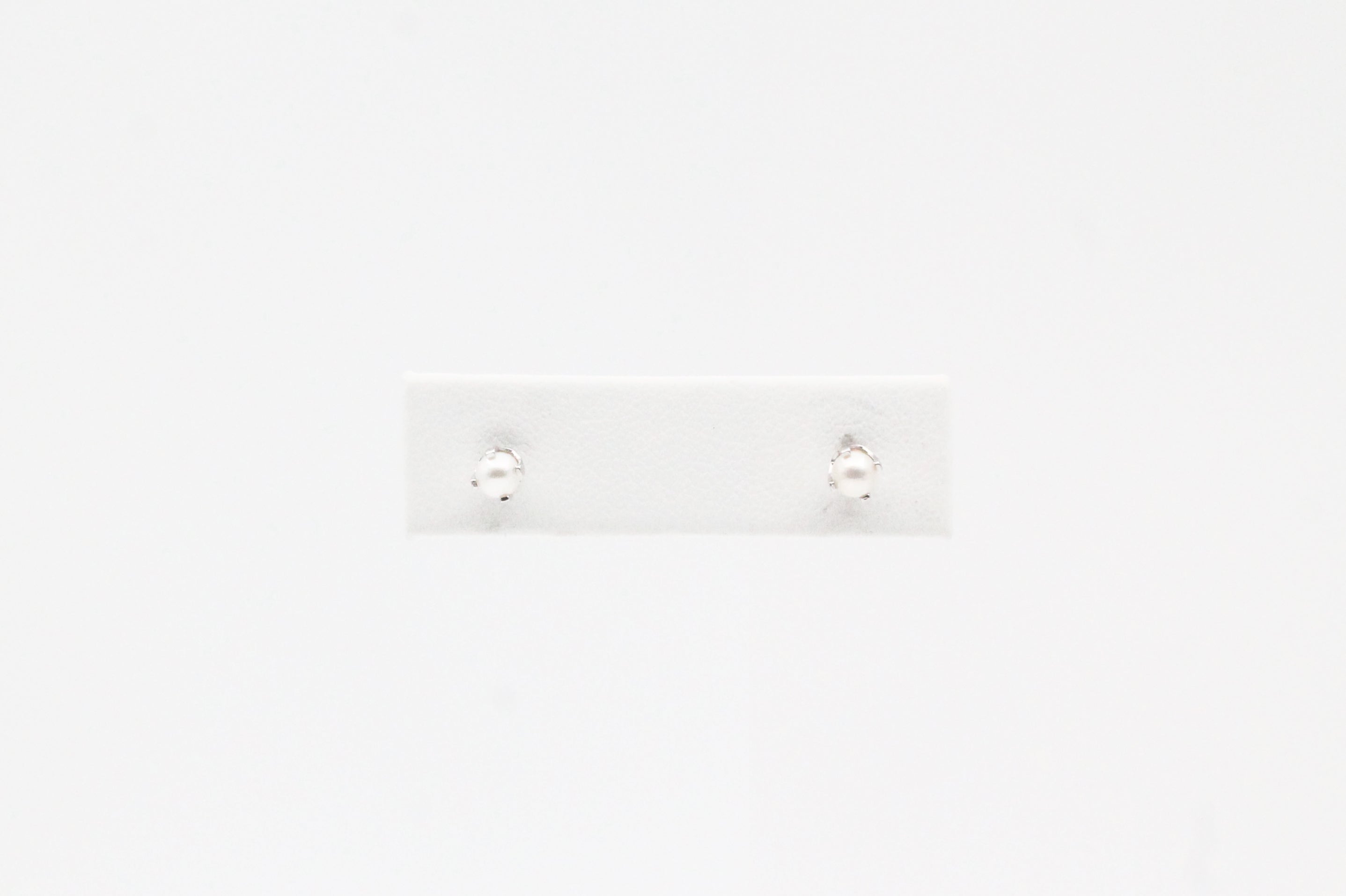 White Gold Pearl Stud Earrings