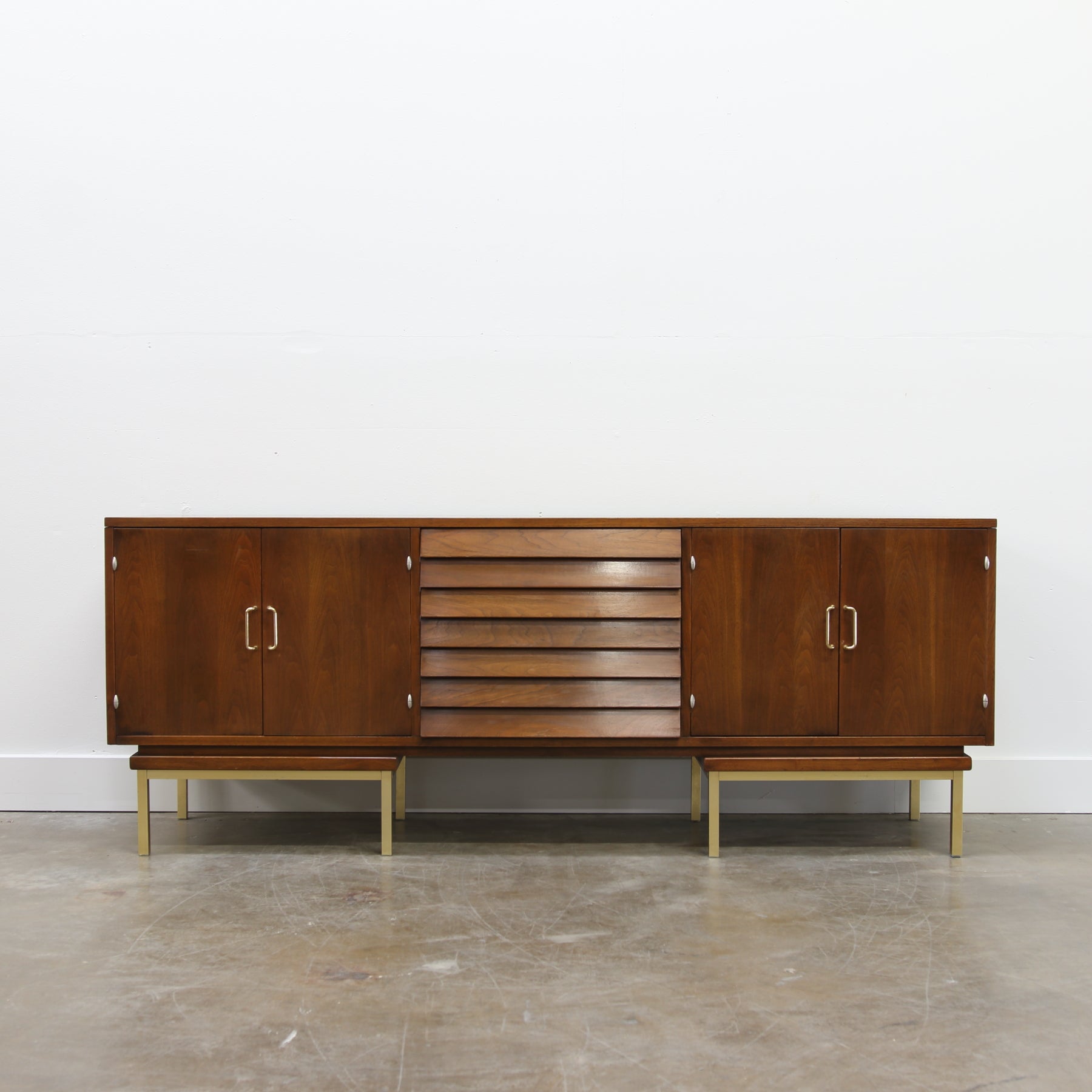 Credenza Sideboard By American Of Martinsville Dania Hikos