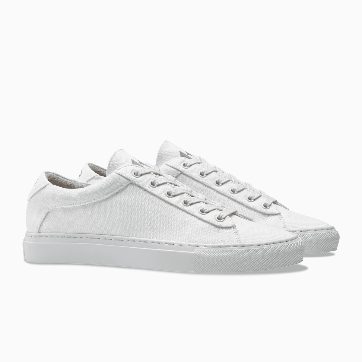 mens white canvas sneakers