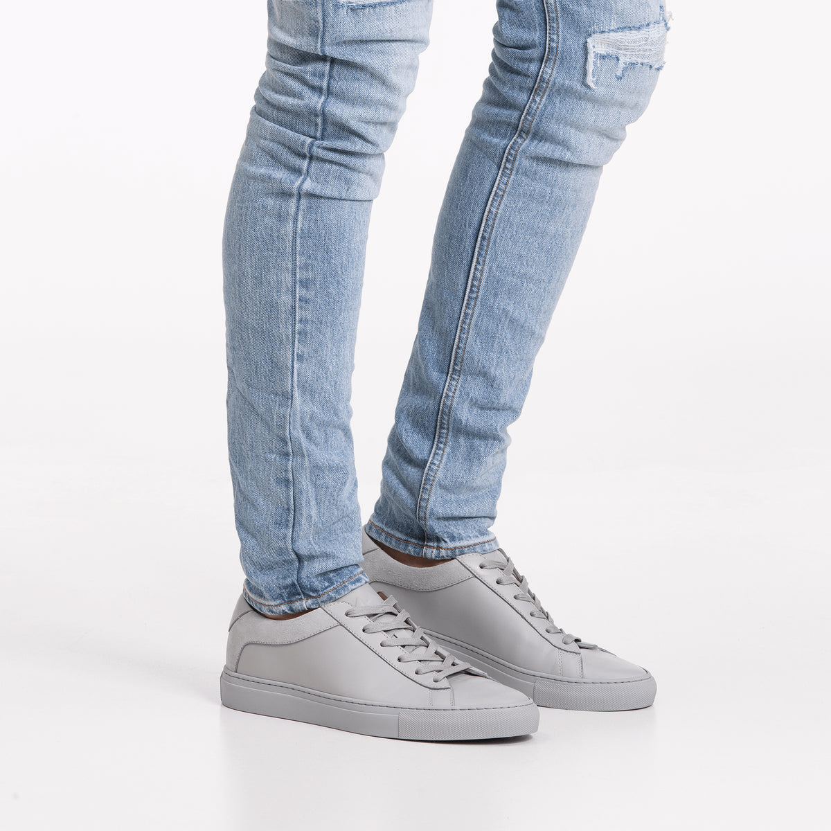 Men's Low Top Leather Sneaker in Grey 