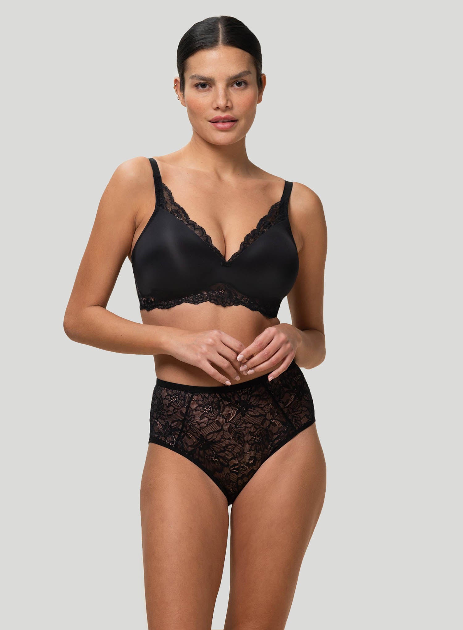 Triumph: Amourette Charm P Black