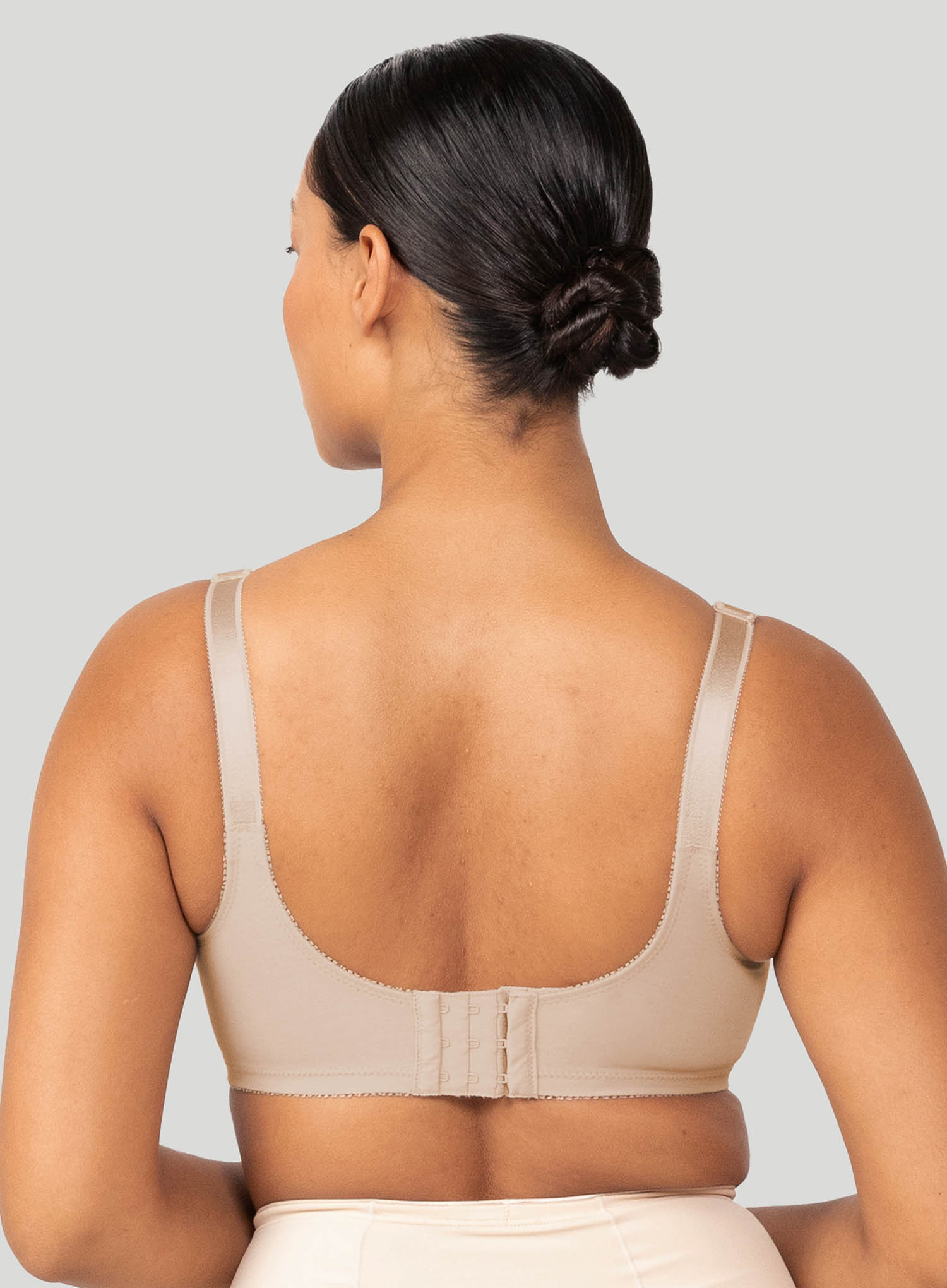 Triumph: Lace Maternity Bra N Nude